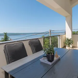 Moon Apartman