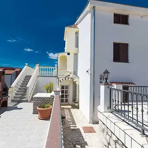 Ivan Apartman